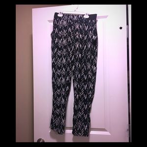 SEXY B&W womanโs fashion pants